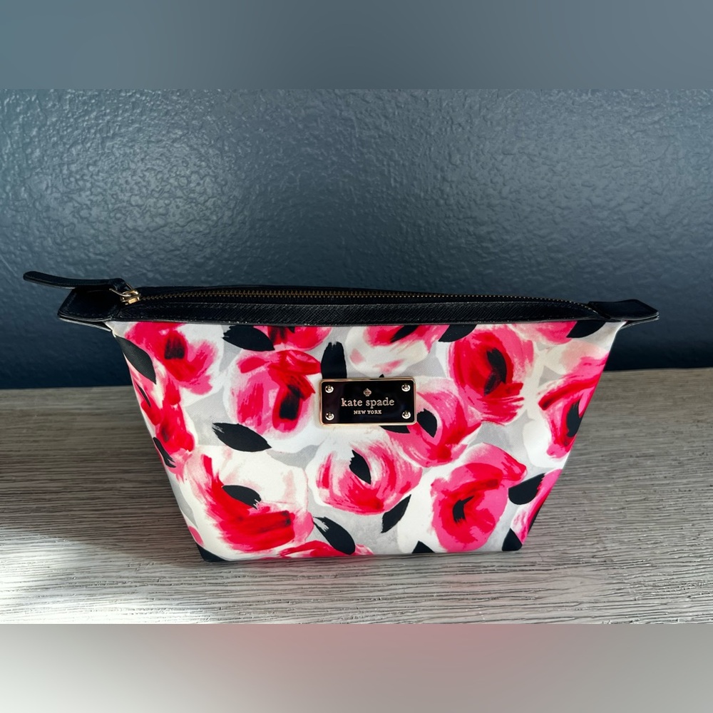 ♠️Kate Spade♠️ Pink and Black Floral Cosmetic Bag